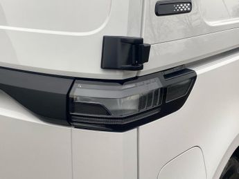 VOLKSWAGEN ID. BUZZ Pro 79Kwh Commerce Panel Van 5Dr Electric Auto (286 Ps)