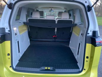 VOLKSWAGEN ID. BUZZ Pro 77Kwh 1St Edition Mpv 5Dr Electric Auto (204 Ps)
