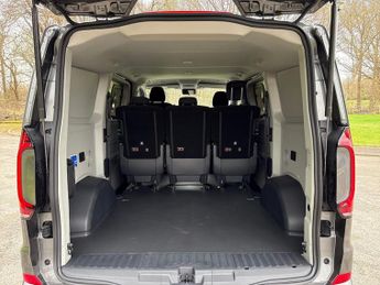 VOLKSWAGEN TRANSPORTER T32 65Kwh Commerce Pro Kombi Double Cab 5Dr Electric Auto Swb (2