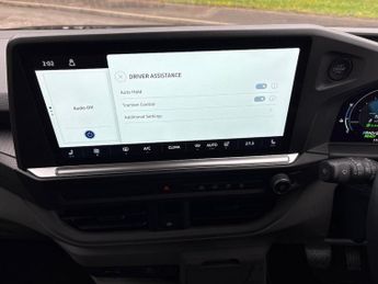 VOLKSWAGEN TRANSPORTER T32 65Kwh Commerce Pro Kombi Double Cab 5Dr Electric Auto Swb (2
