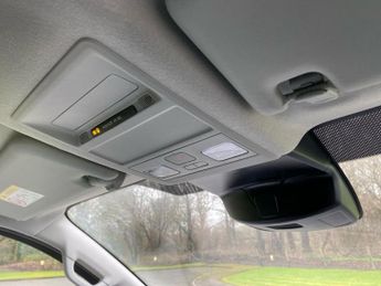 VOLKSWAGEN TRANSPORTER 100Kw 65Kwh Commerce Pro Van Auto