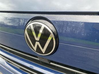 VOLKSWAGEN TRANSPORTER 100Kw 65Kwh Commerce Pro Van Auto