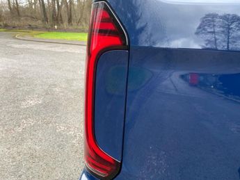 VOLKSWAGEN TRANSPORTER 100Kw 65Kwh Commerce Pro Van Auto