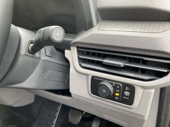 VOLKSWAGEN TRANSPORTER 100Kw 65Kwh Commerce Pro Van Auto