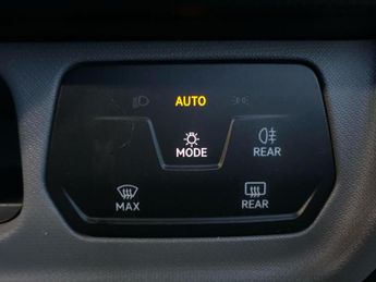 VOLKSWAGEN ID. BUZZ 210Kw Commerce 79Kwh Auto