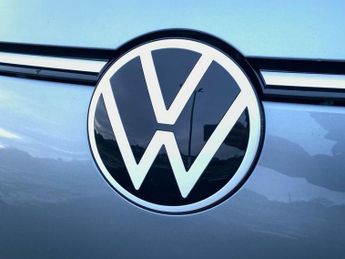 VOLKSWAGEN ID. BUZZ 210Kw Commerce 79Kwh Auto