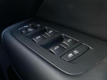 VOLVO XC60 2.0 B5 Mhev Inscription Suv 5Dr Petrol Hybrid Auto Euro 6 (S/S) 