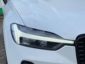 VOLVO XC60 2.0 B5 Mhev R-Design Suv 5Dr Petrol Hybrid Auto Euro 6 (S/S) (25