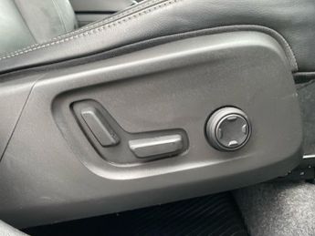 VOLVO XC40 1.5H T4 Recharge 10.7Kwh Inscription Suv 5Dr Petrol Plug-In Hybr