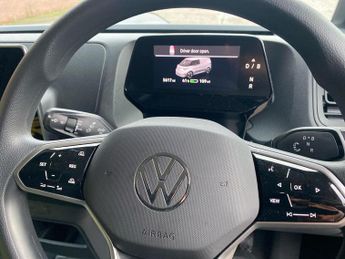 VOLKSWAGEN ID. BUZZ 210Kw Commerce 79Kwh Auto