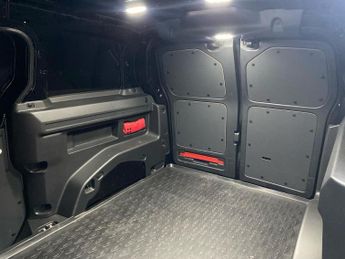 VOLKSWAGEN ID. BUZZ 210Kw Commerce 79Kwh Auto