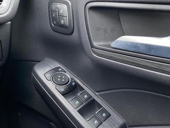 FORD KUGA 2.5 Phev Active 5Dr Cvt