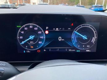 KIA NIRO 150Kw 2 Nav 65Kwh 5Dr Auto