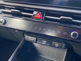 KIA NIRO 150Kw 2 Nav 65Kwh 5Dr Auto