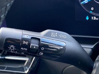 KIA NIRO 150Kw 2 Nav 65Kwh 5Dr Auto