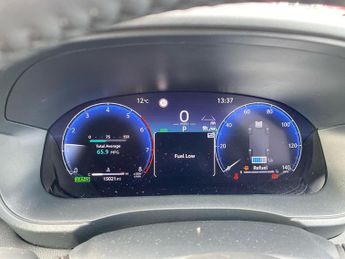 TOYOTA YARIS 1.5 Hybrid Excel 5Dr Cvt