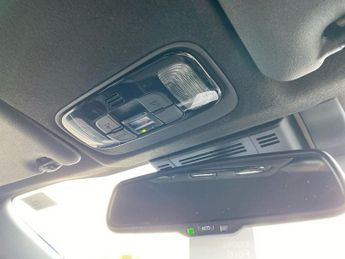 TOYOTA YARIS 1.5 Hybrid Excel 5Dr Cvt