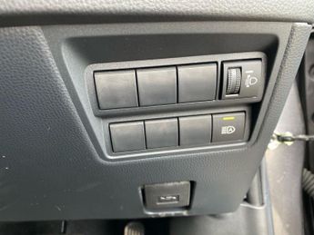 TOYOTA YARIS 1.5 Hybrid Excel 5Dr Cvt