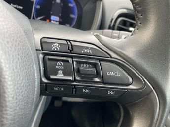TOYOTA YARIS 1.5 Hybrid Excel 5Dr Cvt