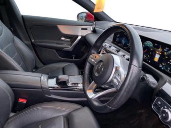 MERCEDES-BENZ CLA 2.0 Cla220D Amg Line (Premium) Coupe 4Dr Diesel 8G-Dct Euro 6 (S