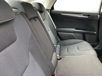 FORD MONDEO 2.0 Tdci Titanium Hatchback 5Dr Diesel Powershift Euro 6 (S/S) (