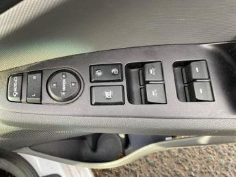 HYUNDAI IONIQ 1.6 H-Gdi Gpf Premium Se Hatchback 5Dr Petrol Hybrid Dct Euro 6 