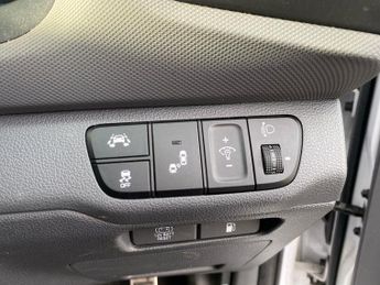 HYUNDAI IONIQ 1.6 H-Gdi Gpf Premium Se Hatchback 5Dr Petrol Hybrid Dct Euro 6 