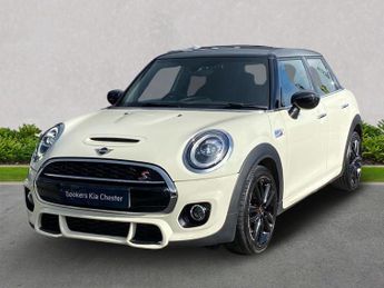 MINI HATCHBACK Cooper 2.0 S Sport 5Dr Auto Hatchback