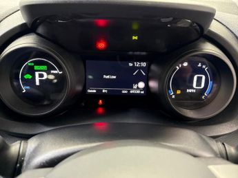 TOYOTA YARIS 1.5 Vvt-H Design Hatchback 5Dr Petrol Hybrid E-Cvt Euro 6 (S/S) 