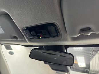 TOYOTA YARIS 1.5 Vvt-H Design Hatchback 5Dr Petrol Hybrid E-Cvt Euro 6 (S/S) 