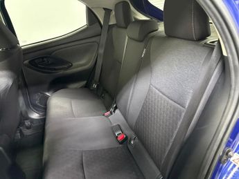 TOYOTA YARIS 1.5 Vvt-H Design Hatchback 5Dr Petrol Hybrid E-Cvt Euro 6 (S/S) 