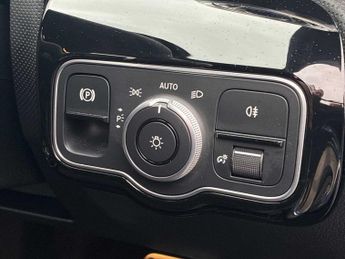 Mercedes-Benz A CLASS A200 Amg Line Executive 4Dr Auto