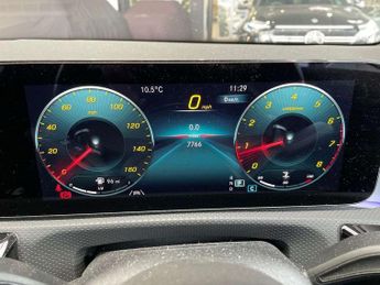 Mercedes-Benz CLA Cla 180 Amg Line Premium Plus 5Dr Tip Auto