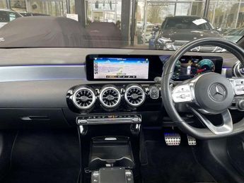 MERCEDES-BENZ CLA Cla 180 Amg Line Premium Plus 5Dr Tip Auto