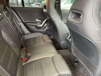 MERCEDES-BENZ CLA Cla 180 Amg Line Premium Plus 5Dr Tip Auto