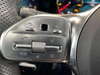 Mercedes-Benz CLA Cla 180 Amg Line Premium Plus 5Dr Tip Auto