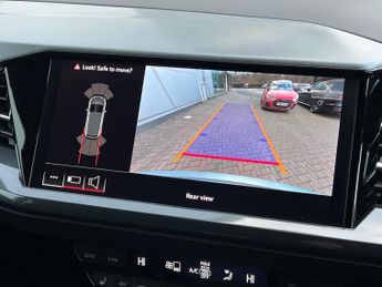 AUDI Q4 220Kw 50 Qtro 82Kwh Black Ed 5Dr Auto [Tech Pack]