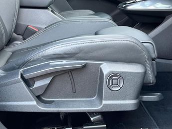 AUDI Q4 220Kw 50 Qtro 82Kwh Black Ed 5Dr Auto [Tech Pack]