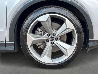AUDI Q4 220Kw 50 Qtro 82Kwh Black Ed 5Dr Auto [Tech Pack]