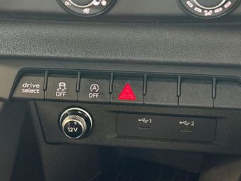 AUDI A1 1.0 Tfsi 30 S Line Sportback 5Dr Petrol S Tronic Euro 6 (S/S) (1