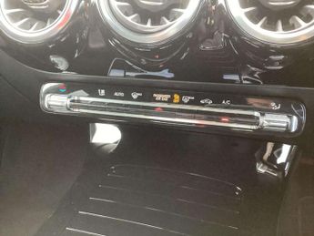 MERCEDES-BENZ CLA Cla 220D Amg Line Executive 4Dr Tip Auto