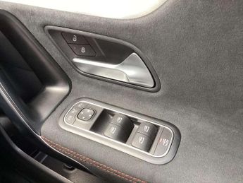 MERCEDES-BENZ CLA Cla 220D Amg Line Executive 4Dr Tip Auto