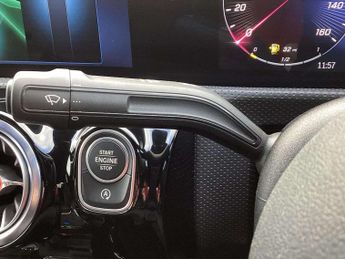 MERCEDES-BENZ CLA Cla 220D Amg Line Executive 4Dr Tip Auto