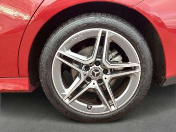 MERCEDES-BENZ CLA Cla 220D Amg Line Executive 4Dr Tip Auto