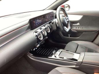 MERCEDES-BENZ CLA Cla 220D Amg Line Executive 4Dr Tip Auto
