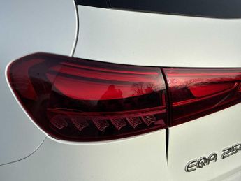 MERCEDES-BENZ EQA Eqa 250+ 140Kw Sport Executive 70.5Kwh 5Dr Auto