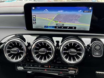 MERCEDES-BENZ CLA Cla 200 Amg Line Premium + Night Ed 4Dr Tip Auto