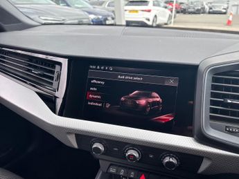 AUDI A1 1.0 Tfsi 30 S Line Sportback 5Dr Petrol S Tronic Euro 6 (S/S) (1