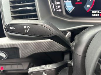 AUDI A1 1.0 Tfsi 30 S Line Sportback 5Dr Petrol S Tronic Euro 6 (S/S) (1