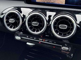 MERCEDES-BENZ CLA Cla 180 Sport Edition 4Dr Tip Auto